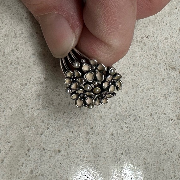 PANDORA BUNCH OF PINK FLOWER RING - Picture 3 of 4